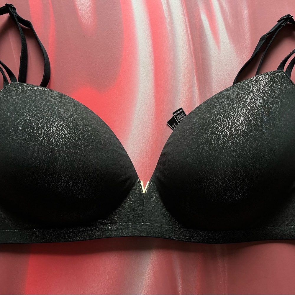 Victoria's Secret Black, Push-Up Bra. Molded Cups 36DD